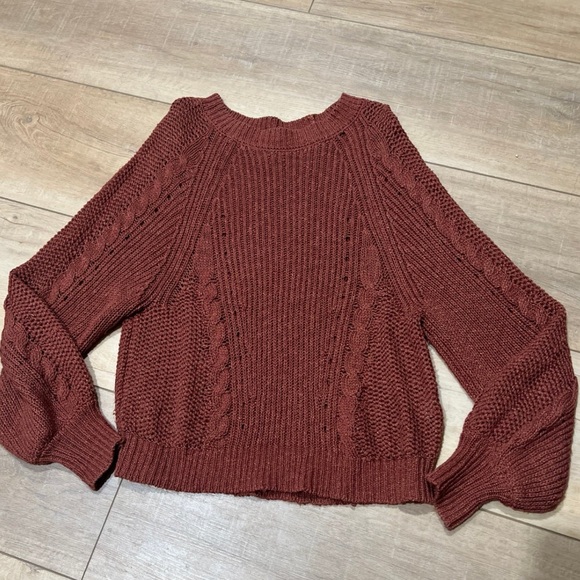 XS Burgundy Rust Chunky Cable Knit Sweater (MAKE AN OFFER) - Picture 4 of 4